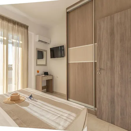 Evripus 3* Kastraki (Naxos)