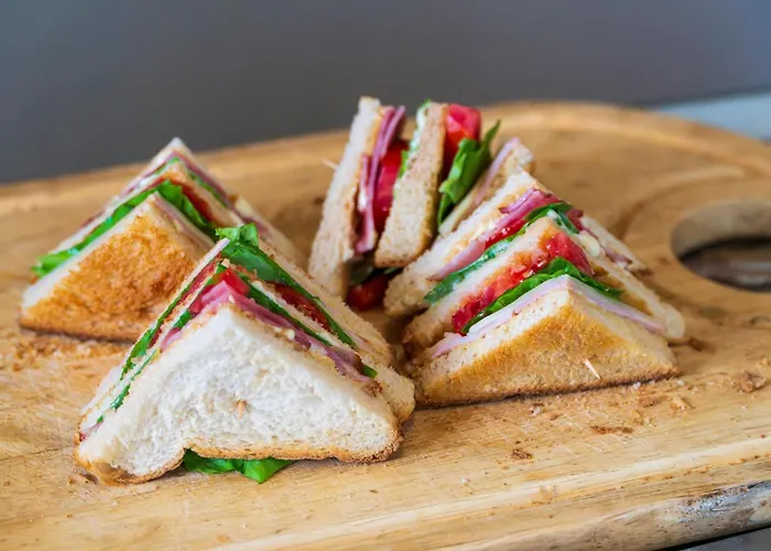 Отель Evripus 3*